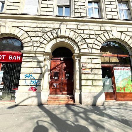Amazing Swedish 3 Rooms Apartment In The City Center Budapest Eksteriør bilde
