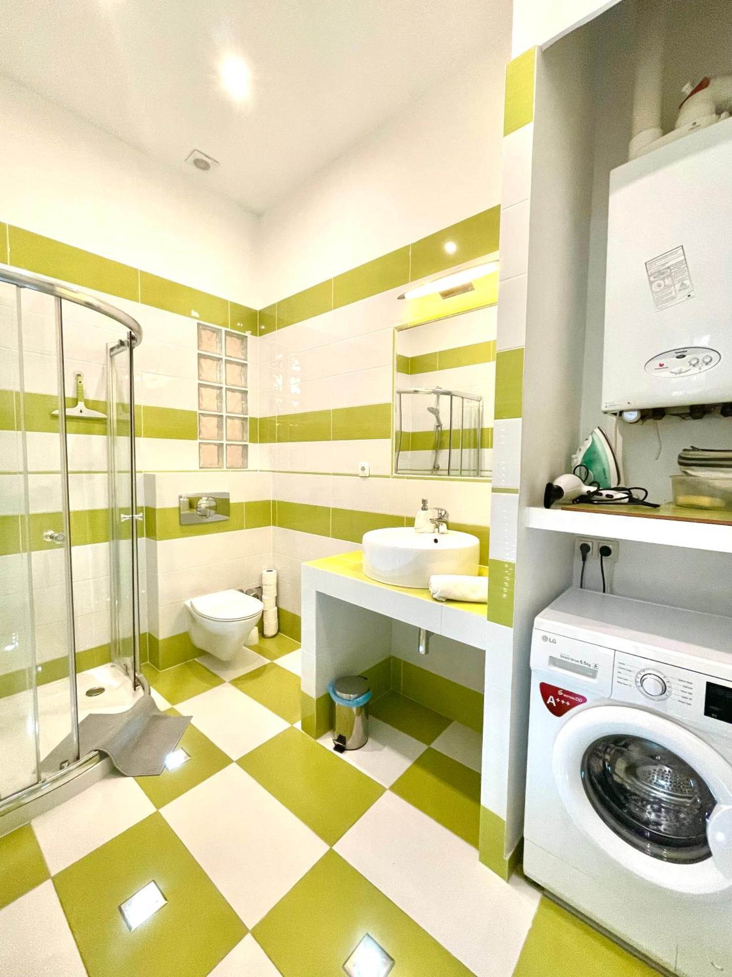 Amazing Swedish 3 Rooms Apartment In The City Center Budapest Eksteriør bilde