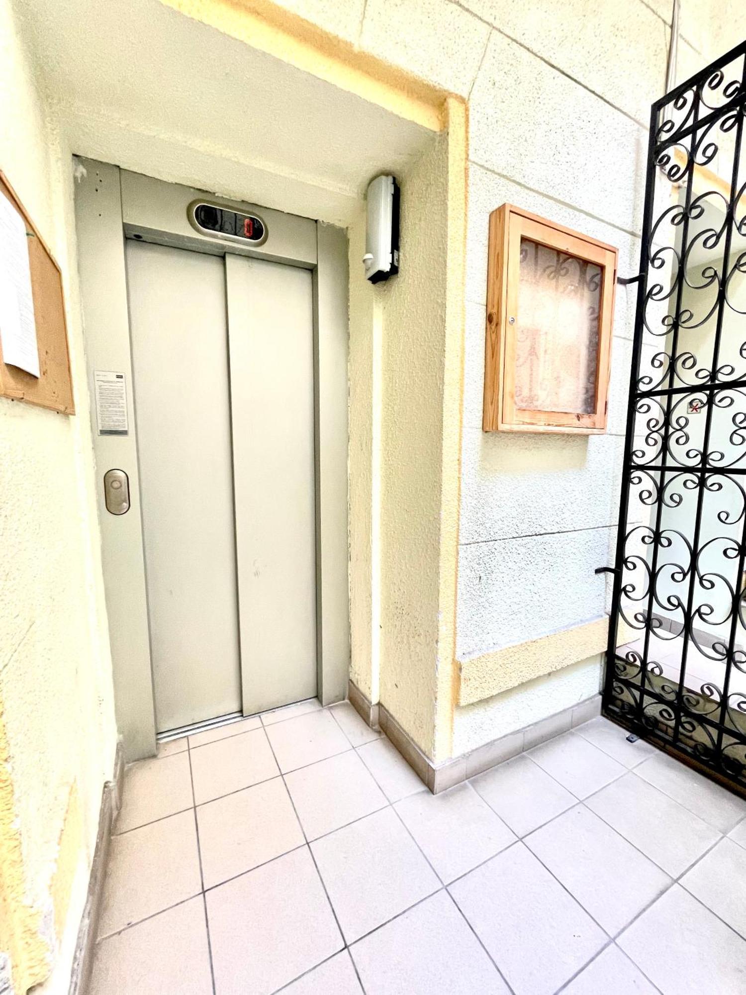 Amazing Swedish 3 Rooms Apartment In The City Center Budapest Eksteriør bilde