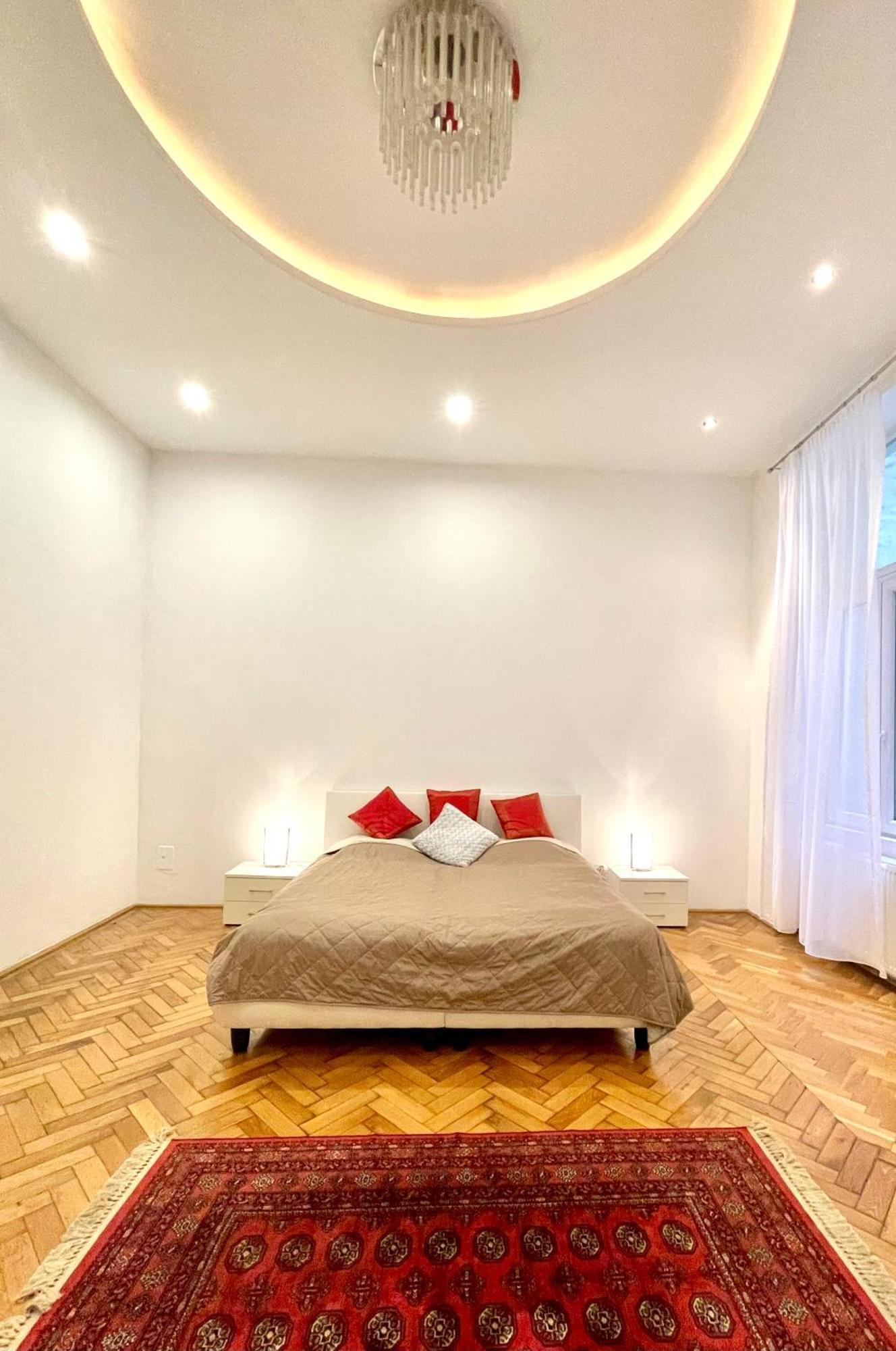 Amazing Swedish 3 Rooms Apartment In The City Center Budapest Eksteriør bilde