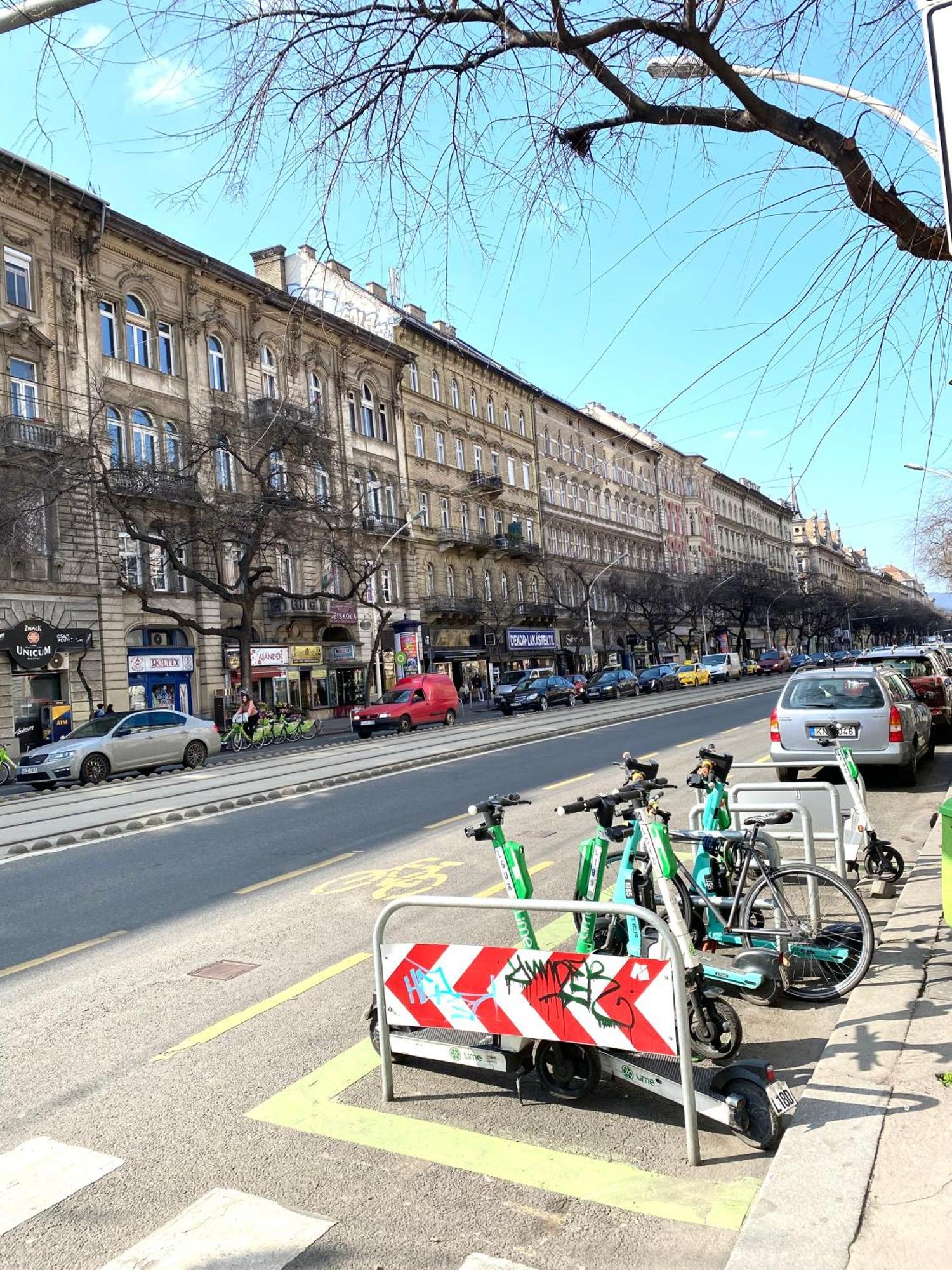 Amazing Swedish 3 Rooms Apartment In The City Center Budapest Eksteriør bilde