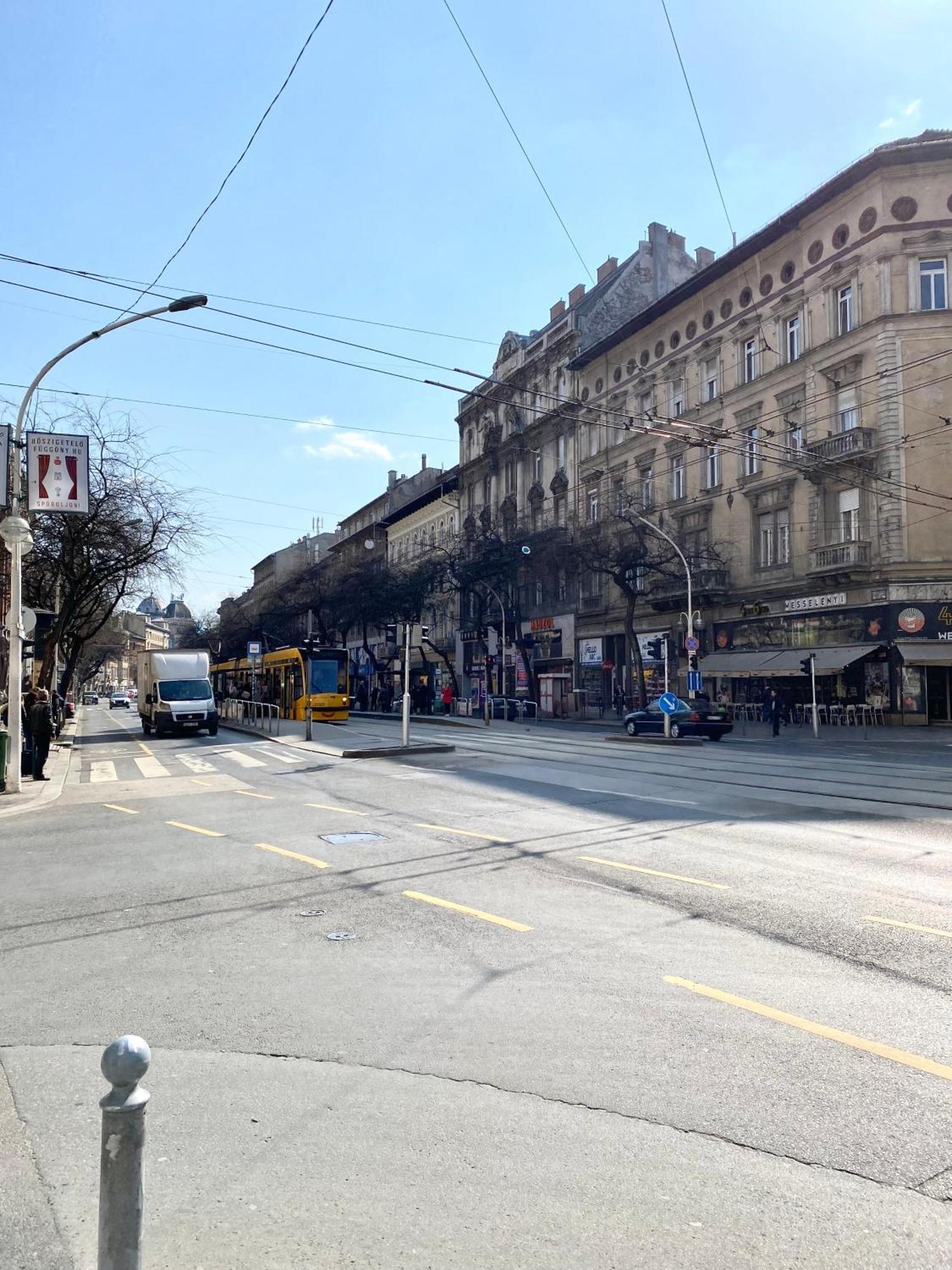 Amazing Swedish 3 Rooms Apartment In The City Center Budapest Eksteriør bilde