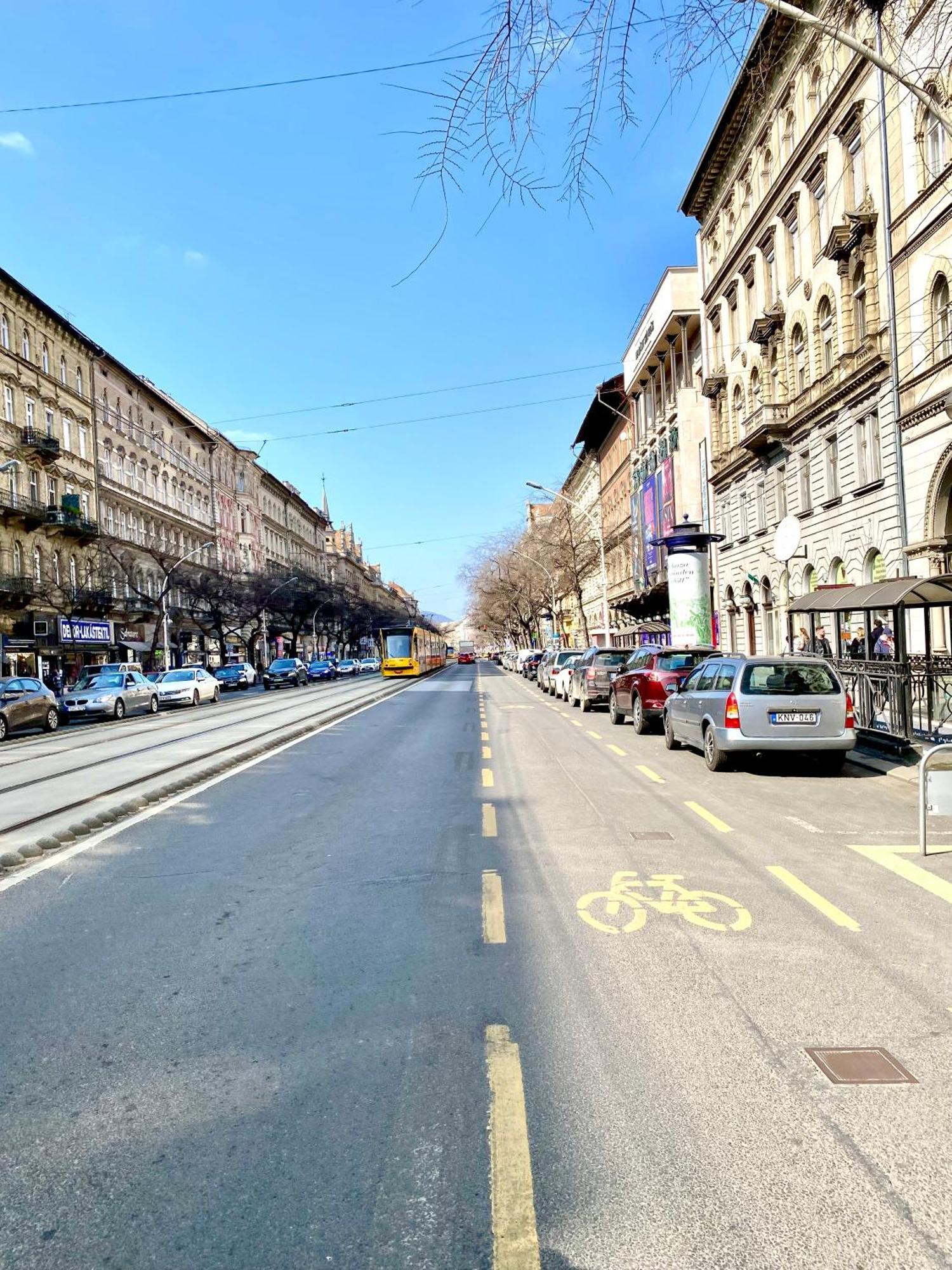 Amazing Swedish 3 Rooms Apartment In The City Center Budapest Eksteriør bilde
