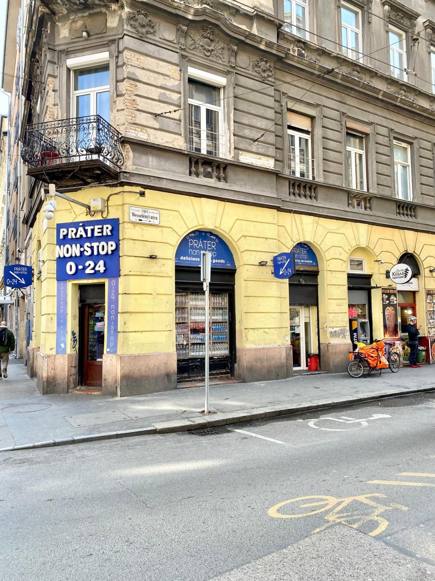 Amazing Swedish 3 Rooms Apartment In The City Center Budapest Eksteriør bilde